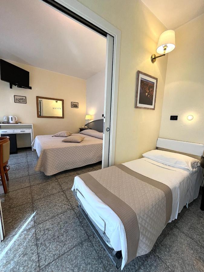 Hotel Regina Градо Екстериор снимка