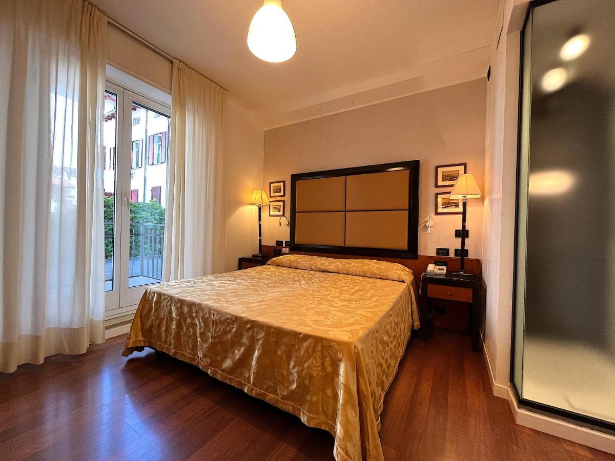 Hotel Regina Градо Екстериор снимка