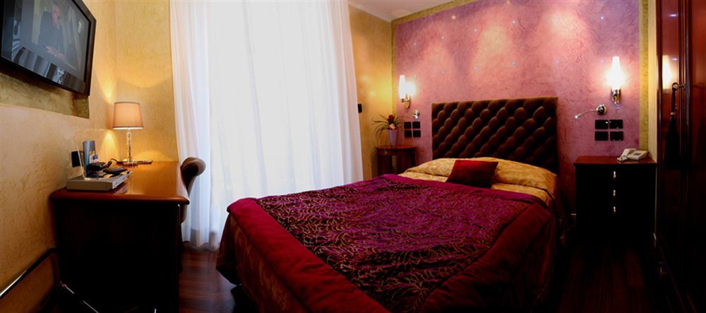 Hotel Regina Градо Екстериор снимка