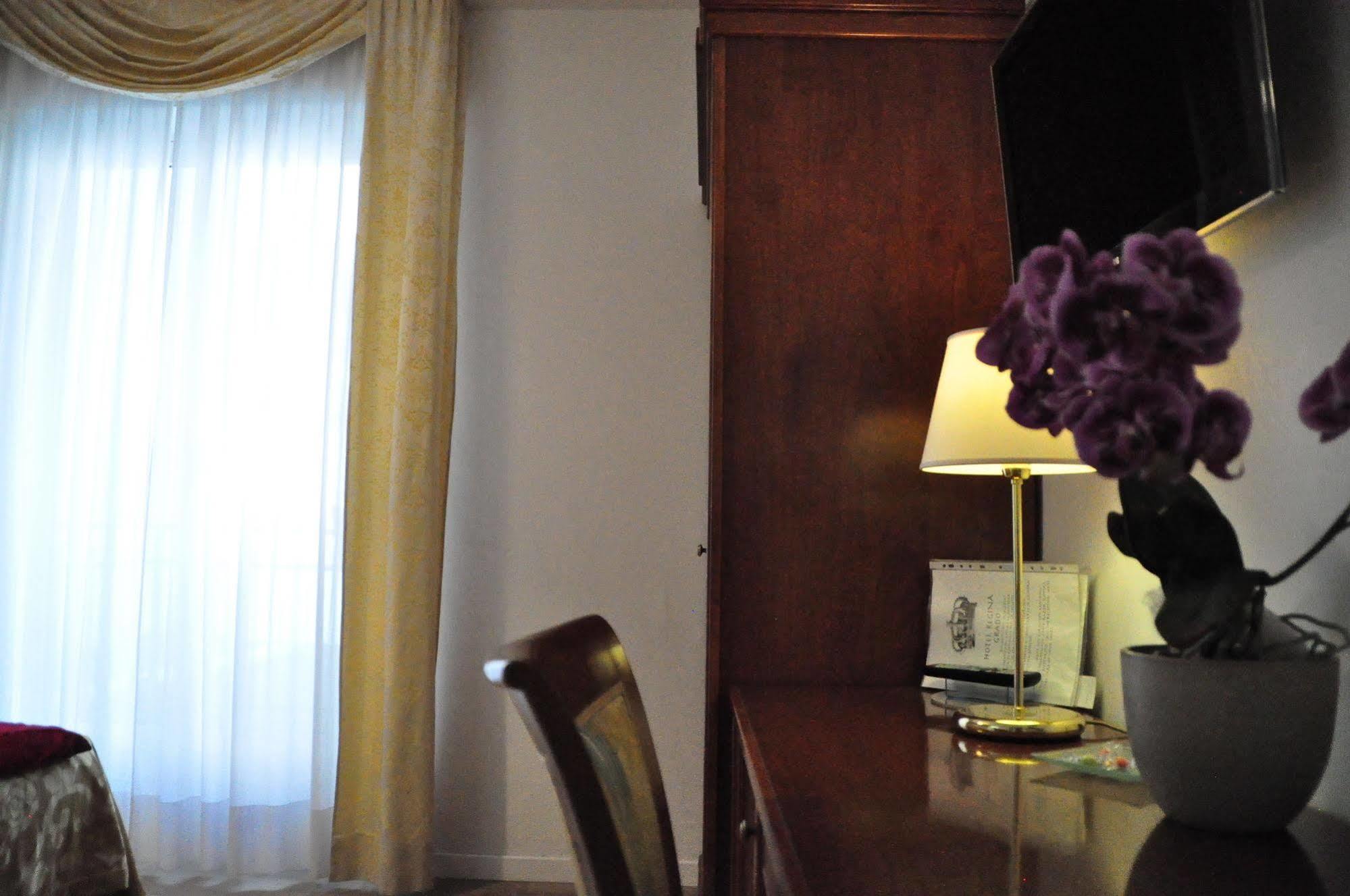 Hotel Regina Градо Екстериор снимка