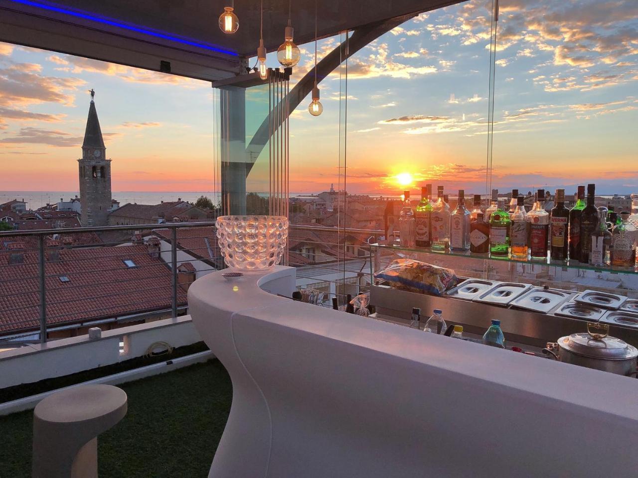 Hotel Regina Градо Екстериор снимка
